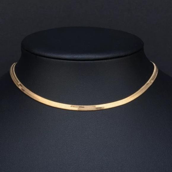 NEW GOLD HERRINGBONE PENDANT FLAT CHAIN NECKLACE, NICE NECKLACE, CUTE NECKLACE - Picture 3 of 5